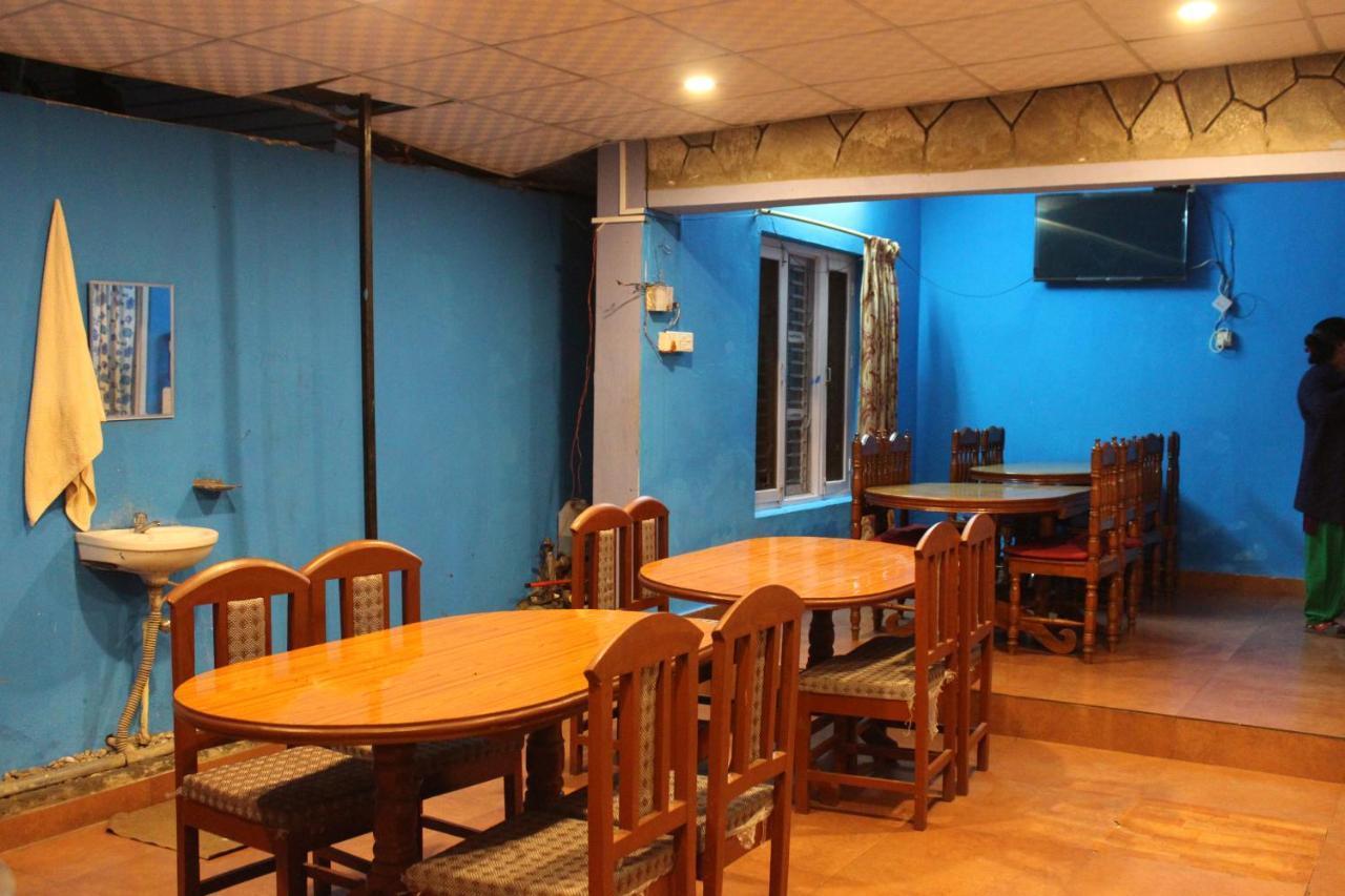 Hotel Snow Leopard Pokhara Exterior foto